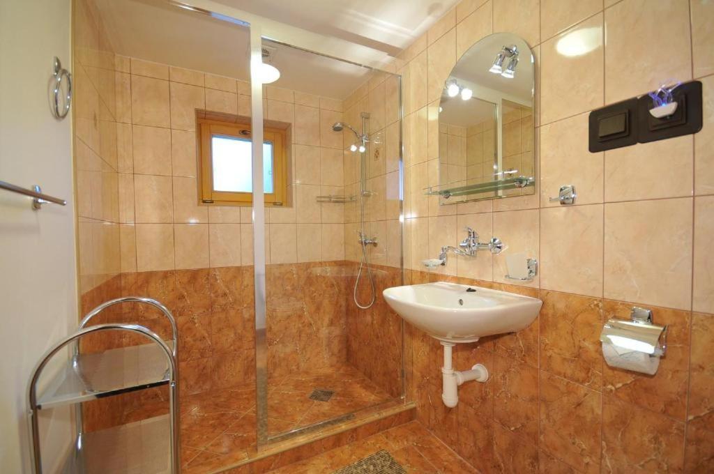 Hotel E&Z Eva Hruba Rekreacny Dom à Bystrá Extérieur photo